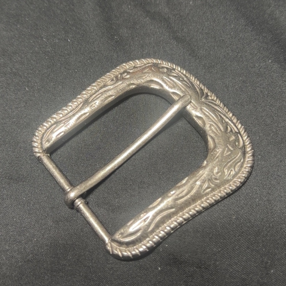 Buckle - Picture 5 of 6